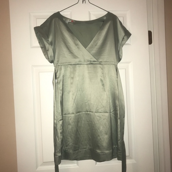 Forever 21 satin dress - Picture 4 of 7